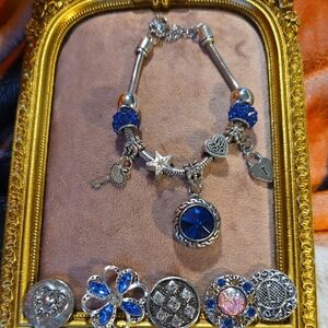 Vintage Silver and Blue Charm Snap Bracelet With 6 Interchangable Snaps